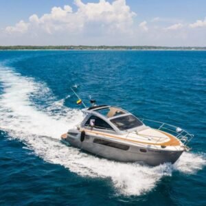 YATE BAVARIA 36 FT - 8 PAX