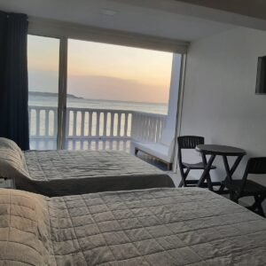 Habitación con balcón y vista al mar en el laguito - 4 pax